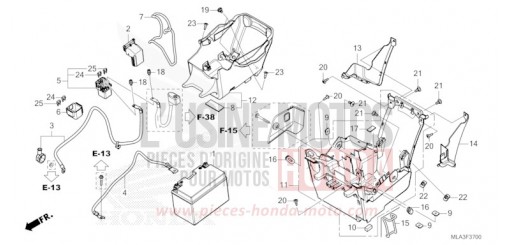 BATTERY/UTILITY BOX CMX1100AP de 2023